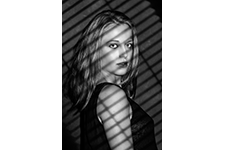 ../images/Model_Julie/ACH7823BW.jpg