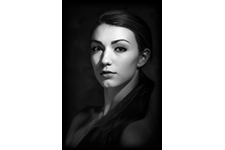 ../images/Model_Luna/_AC31570_Bw.jpg
